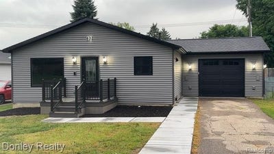 /international/us/42-hartley-street-lapeer-mi-110101306836/