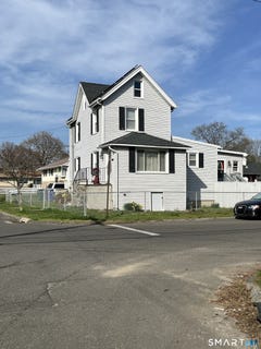 /international/us/70-orange-street-stratford-ct-110107307359/