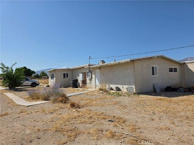 /international/us/9933-midway-avenue-lucerne-valley-ca-110099998612/