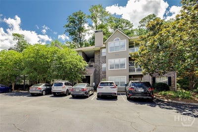/international/us/12300-apache-avenue-savannah-ga-110105877015/