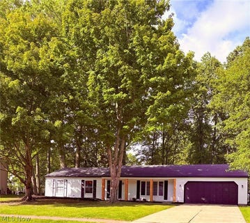 /international/us/32610-greenwood-drive-avon-lake-oh-110120066050/