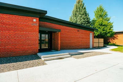 /international/us/1290-burton-street-sheridan-wy-110107798548/