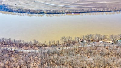 /international/us/7860-state-road-166-tobinsport-ky-110097156047/