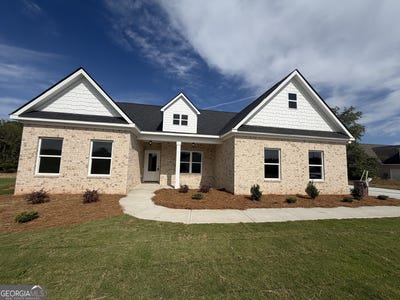/international/us/1212-white-oak-way-griffin-ga-110108585453/