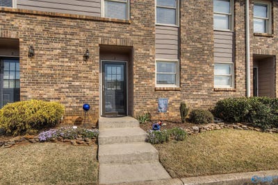 /international/us/8140-oldfield-road-huntsville-al-110106320672/
