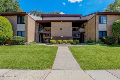 /international/us/29-meadow-green-circle-manalapan-nj-110106930344/
