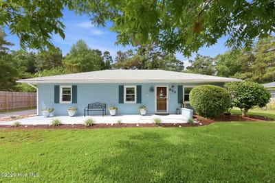 /international/us/923-n-yaupon-terrace-morehead-city-nc-110107207363/