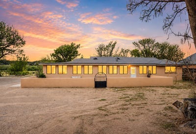 /international/us/299-county-road-142-medanales-nm-110119663545/