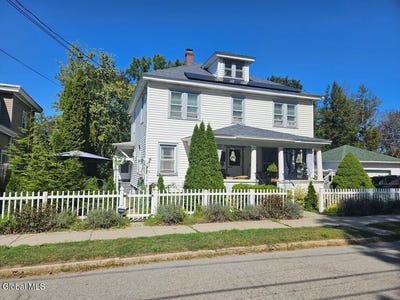 /international/us/99-montgomery-street-canajoharie-ny-110106620064/