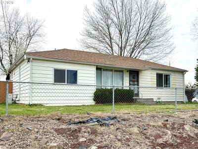 /international/us/611-sw-birch-st-pilotrock-or-110107035203/