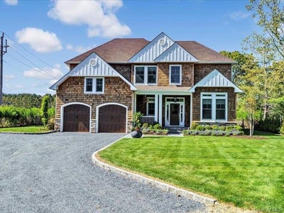 /international/us/17-adam-lane-westhampton-beach-ny-110104101996/