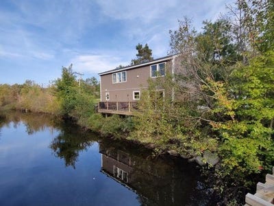 /international/us/162-lower-main-street-sunapee-nh-110107388982/