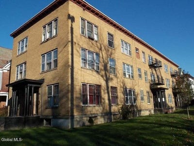 /international/us/1011-union-street-schenectady-ny-110105313515/