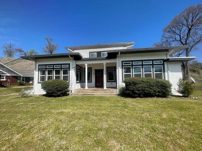 /international/us/110-oakland-ave-helena-ar-110106842752/