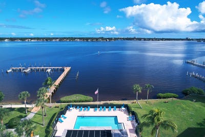 /international/us/825-center-street-street-jupiter-fl-110098394183/