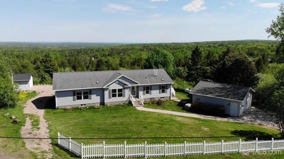 /international/us/392-7th-street-allouez-mi-110100422042/