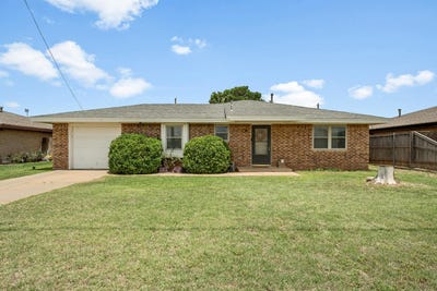 /international/us/1030-w-panhandle-street-slaton-tx-110108616358/