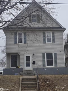 /international/us/944-n-court-street-ottumwa-ia-110106148001/