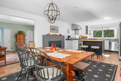 /international/us/70-acre-hill-road-barnstable-ma-110120068885/