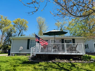 /international/us/119-flora-avenue-houghton-lake-mi-110108075071/