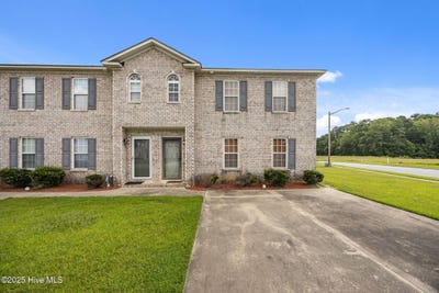 /international/us/300-south-square-drive-winterville-nc-110101023331/