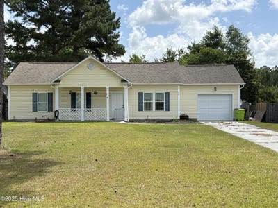 /international/us/117-boysenberry-fields-road-maple-hill-nc-110100466817/