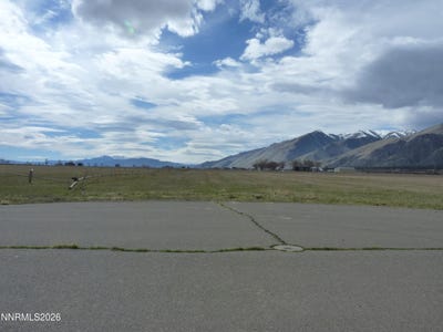 /international/us/111-oreana-peak-road-smith-valley-nv-110106073778/