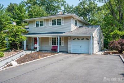 /international/us/560-wakefield-drive-metuchen-nj-110110244820/
