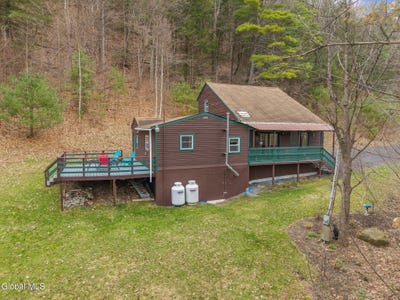 /international/us/777-ecker-hollow-road-schoharie-ny-110107506104/