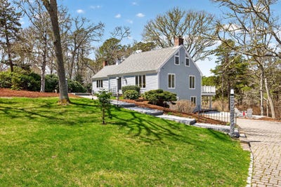 /international/us/134-northgate-road-chatham-ma-110107519800/