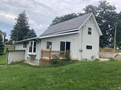 /international/us/105-s-verley-street-south-wayne-wi-110109102762/