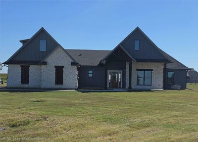 /international/us/2124-sundance-rd-whitesboro-tx-110120551225/