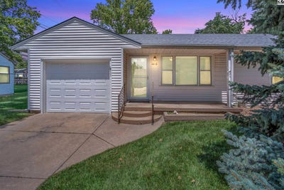 /international/us/1412-w-8th-st-newton-ks-110109158059/