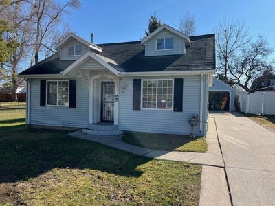 /international/us/117-oliver-drive-houghton-lake-mi-110108297679/
