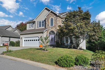 /international/us/230-rivercrest-boulevard-arden-nc-110120482936/