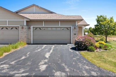 /international/us/1942-ravenswood-lane-manitowoc-wi-110108551399/