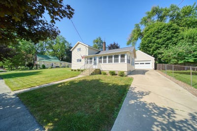/international/us/114-clark-street-grass-lake-mi-110100897323/