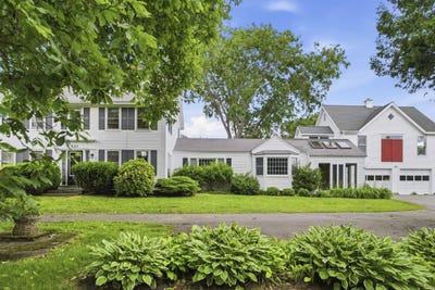 /international/us/121-federal-street-wiscasset-me-110109009257/