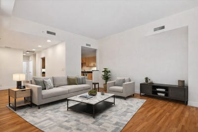 /international/us/5055-addison-circle-addison-tx-110107315401/