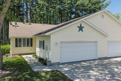 /international/us/1711-hillcrest-drive-baraboo-wi-110108122987/