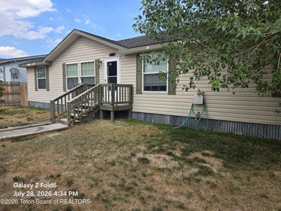 /international/us/431-s-cedar-street-labarge-wy-110109572174/