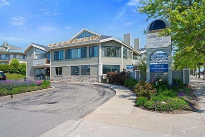 /international/us/101-michigan-107-charlevoix-mi-110100198300/