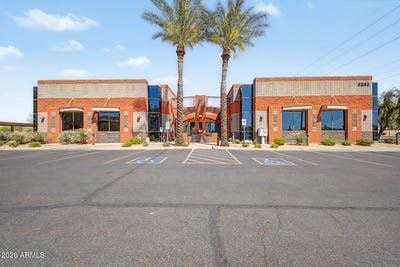 /international/us/6262-e-broadway-road-mesa-az-110107658427/