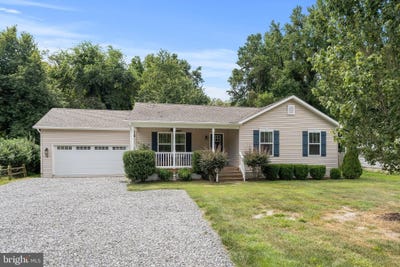 /international/us/305-cedar-lane-colonial-beach-va-110107870809/