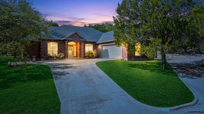 /international/us/119-spanish-oaks-trail-glen-rose-tx-110104841743/