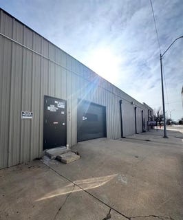 /international/us/2021-exchange-avenue-oklahoma-city-ok-110106295823/
