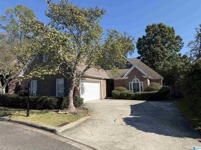 /international/us/2209-sterling-ridge-circle-vestavia-hills-al-110120535601/