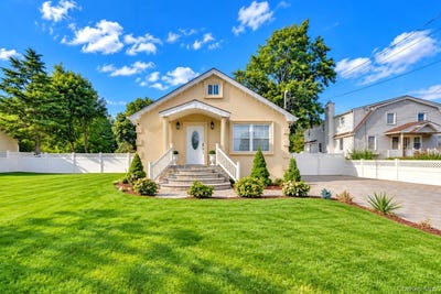 /international/us/45-matthews-avenue-west-babylon-ny-110120487202/