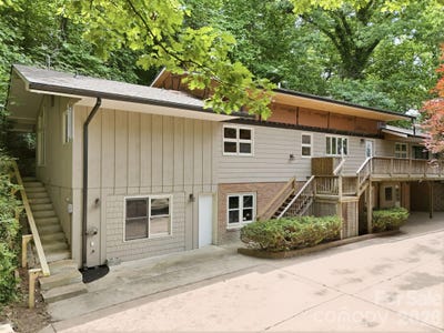 /international/us/120-stovall-street-waynesville-nc-110108553224/
