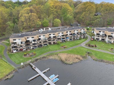 /international/us/416-bay-village-drive-rochester-ny-110108068147/